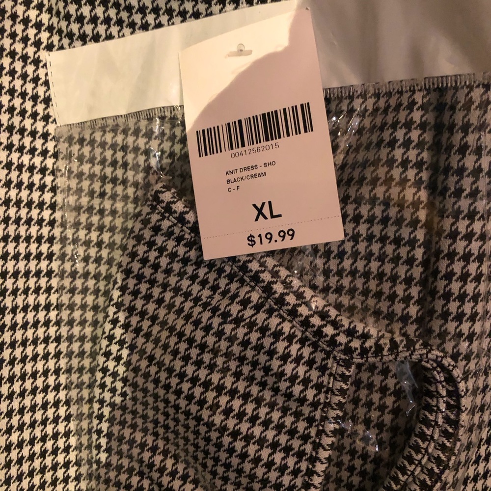 Dress with matching face mask. Brand new
